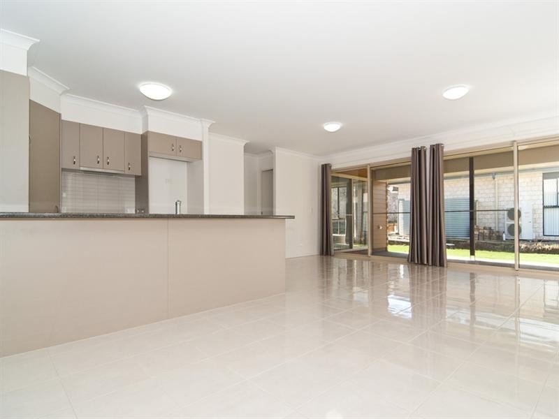 21 Crows Ash Drive, Kuluin QLD 4558