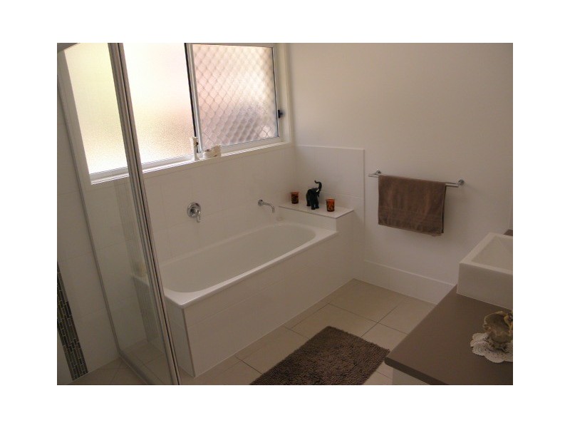 17 Ginger Bell Avenue, Bli Bli QLD 4560