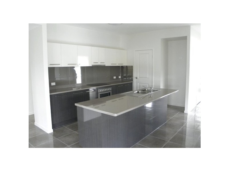 28 Lark Circuit, Mountain Creek QLD 4557