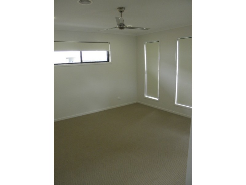 28 Lark Circuit, Mountain Creek QLD 4557