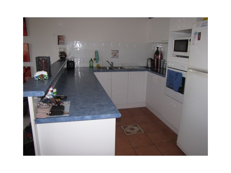 2/10 Surfcomber on the Beach, Beach Parade, Maroochydore QLD 4558