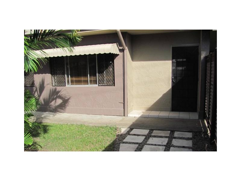 1/3 Karaan, Norman Avenue, Maroochydore QLD 4558
