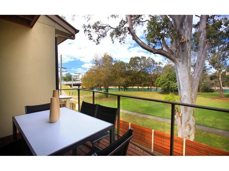 2/3 Park Beach, Bradman Avenue, Maroochydore QLD 4558