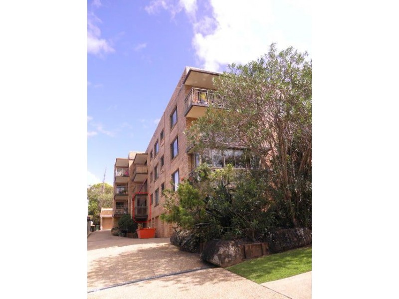 2/16-18 Merinda Lodge, Douglas Street, Mooloolaba QLD 4557