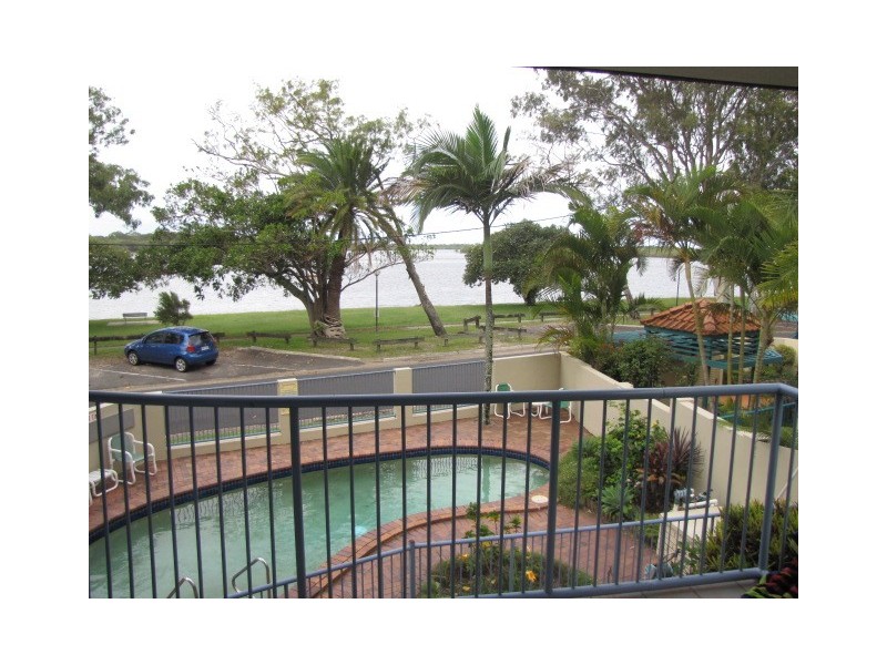 2/16 Points North, Picnic Point Esplanade, Maroochydore QLD 4558