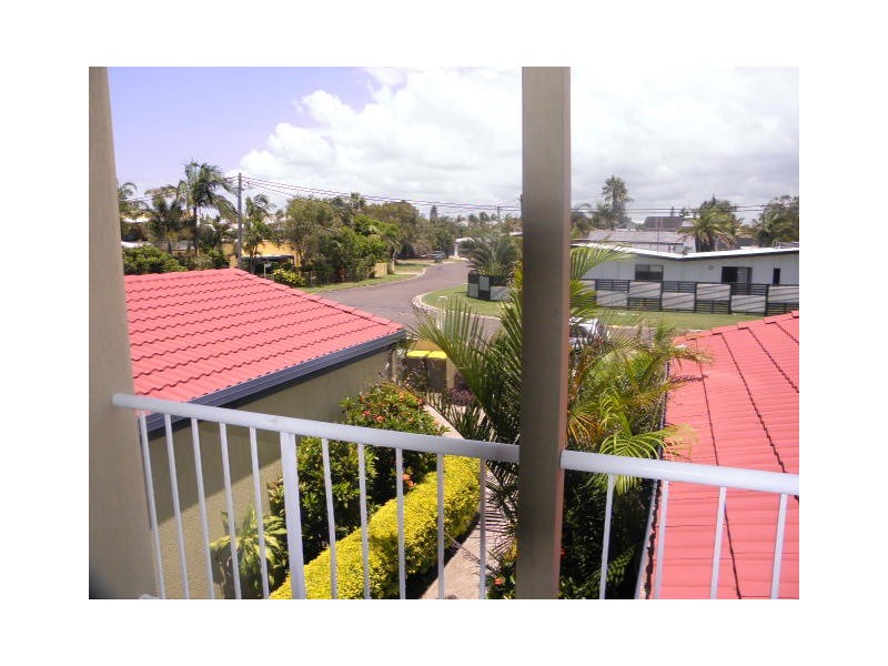 2/4-6 ‘Marlyn Court Tamarindus Street, Marcoola QLD 4564