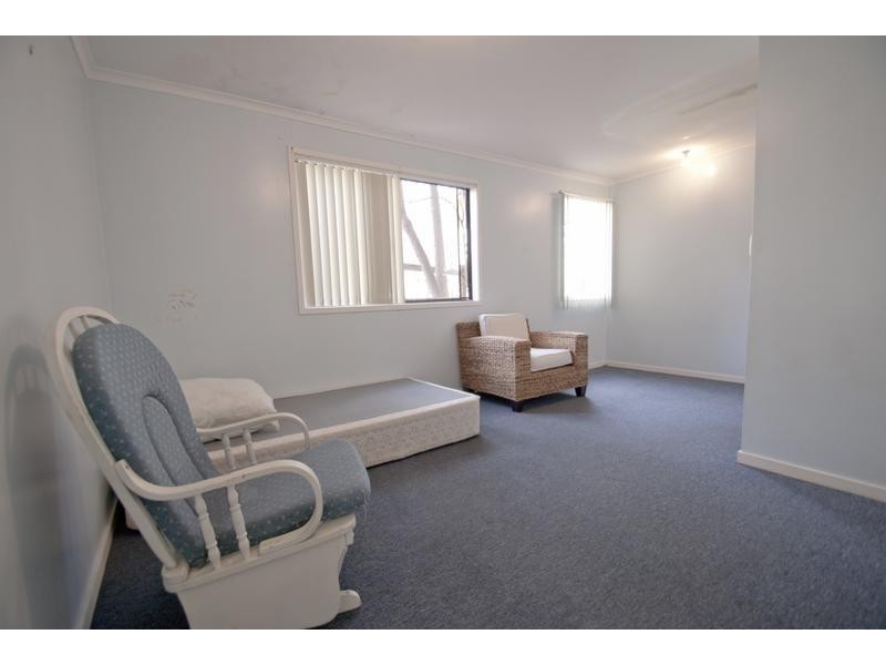 25 Oloway Crescent, Alexandra Headland QLD 4572