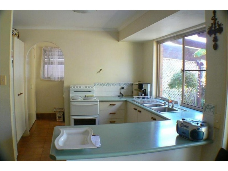 41 Pandanus Street, Mudjimba QLD 4564