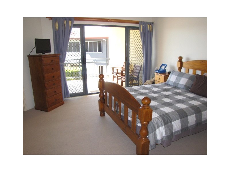 4/201-203 ‘Catamarina’ Bradman Avenue, Maroochydore QLD 4558