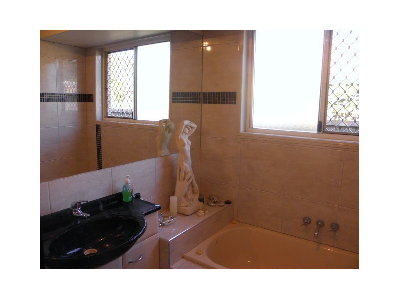 41 Martins Drive, Kuluin QLD 4558