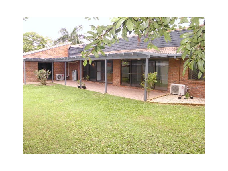 92 Karawatha Drive, Mountain Creek QLD 4557