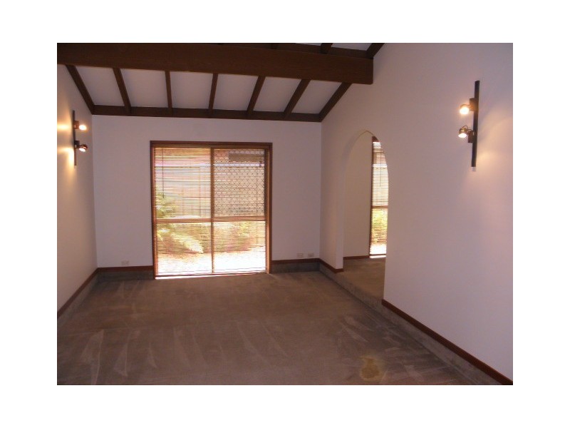 92 Karawatha Drive, Mountain Creek QLD 4557