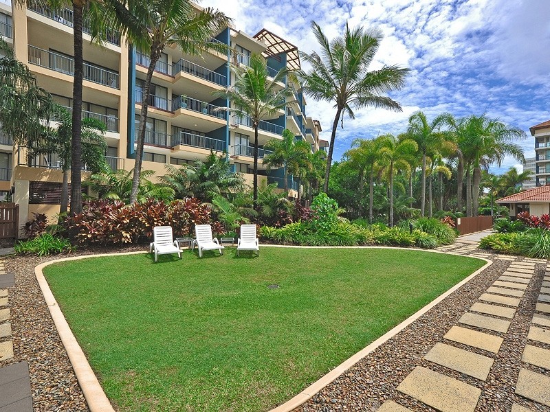 225/10 Lagoons at Seaforth, Okinja Road, Alexandra Headland QLD 4572