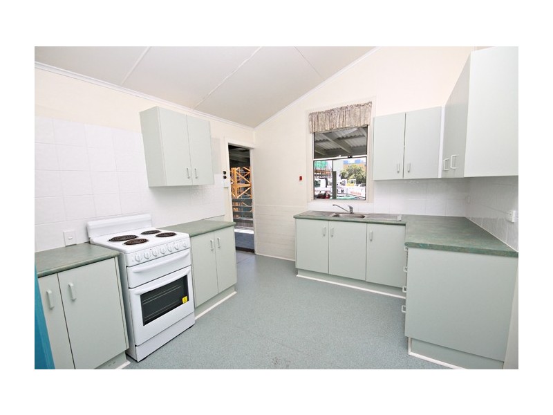 44 Burnett Street, Mooloolaba QLD 4557