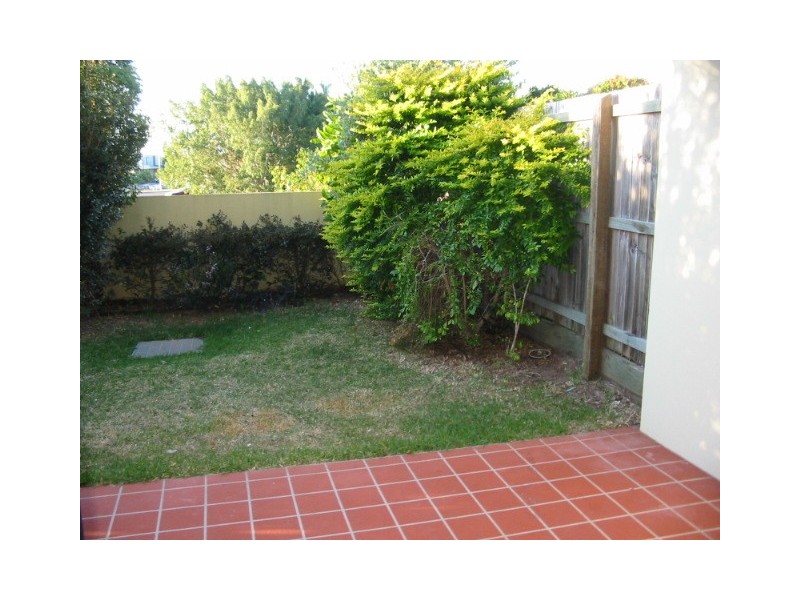 1/8 Quarter Plaza, Primary School Court, Maroochydore QLD 4558