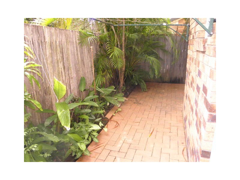 2/9-11 ‘Kirabarti’ Norman Avenue, Maroochydore QLD 4558