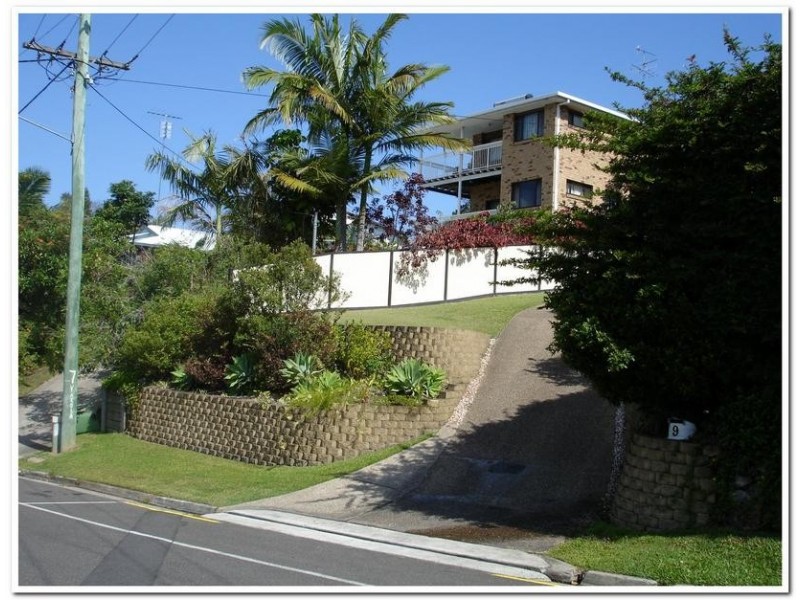 7 Yakola Parade, Alexandra Headland QLD 4572