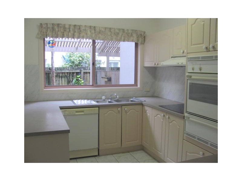 2/7 ‘Fifth Avenue Terraces’ Fifth Avenue, Maroochydore QLD 4558