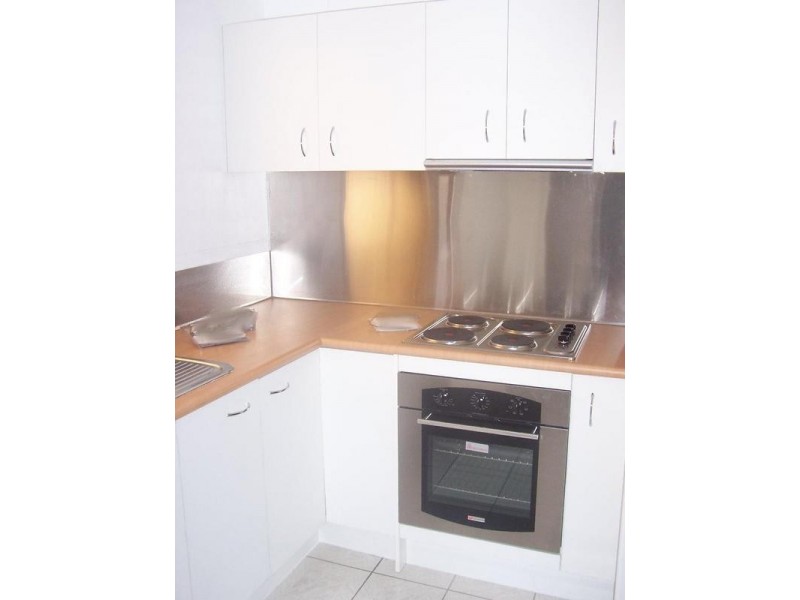 2/34 Yorlambu Parade, Maroochydore QLD 4558