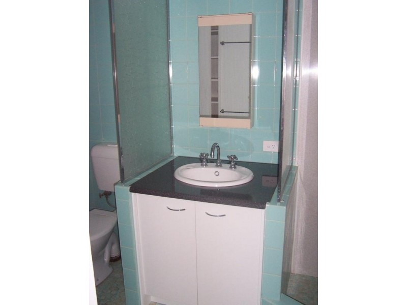 2/34 Yorlambu Parade, Maroochydore QLD 4558