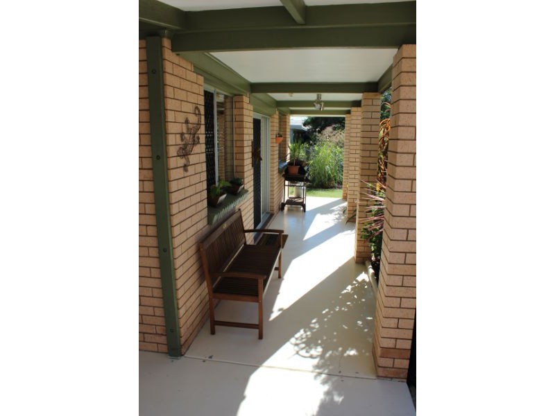 8 Doondoon Street, Currimundi QLD 4551