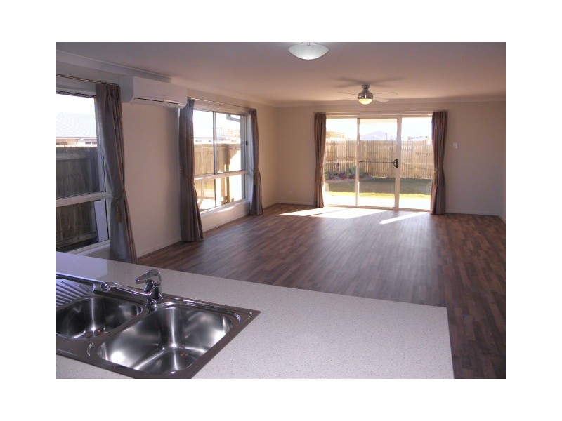 26 Mackerel Street, Mountain Creek QLD 4557