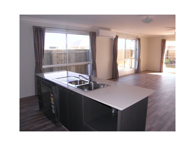 26 Mackerel Street, Mountain Creek QLD 4557