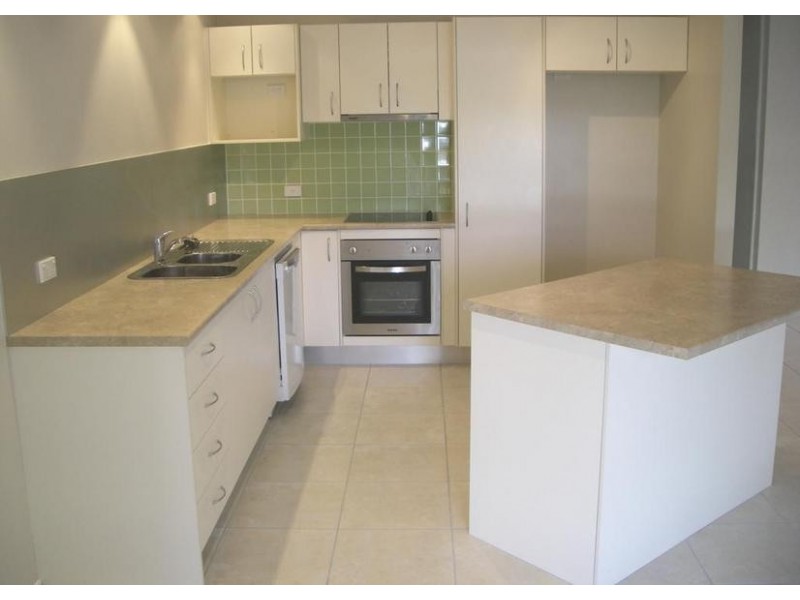 42 Buna Street, Maroochydore QLD 4558