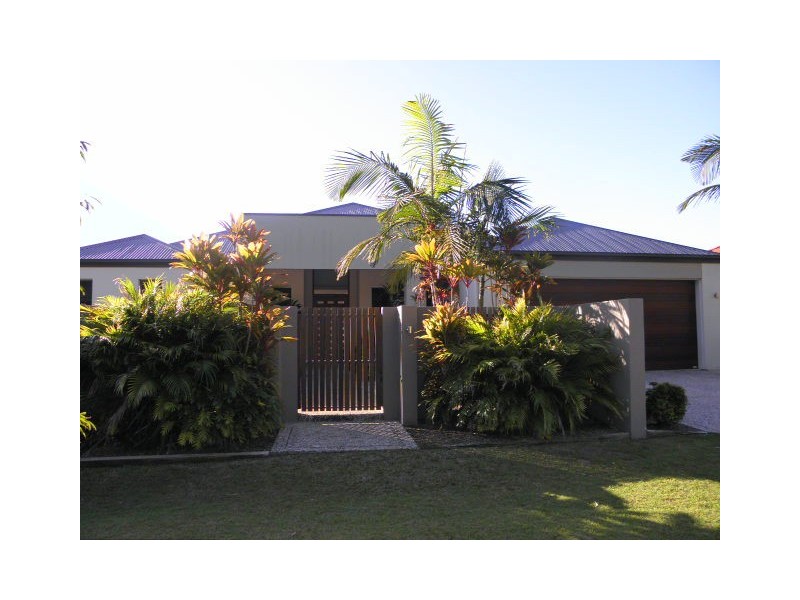 7 Parsons Bank Drive, Twin Waters QLD 4564