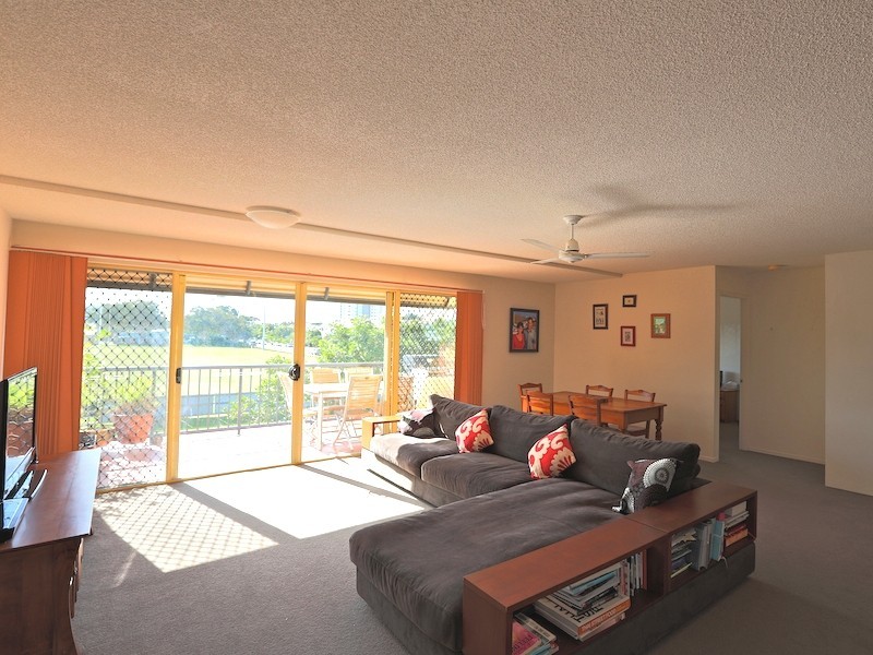 9/27 The Ultimate, Kingsford Smith Parade, Cotton Tree QLD 4558