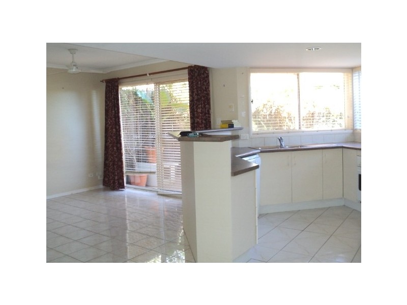 2/14-16 ‘Chardonnay’ Primary School Court, Maroochydore QLD 4558