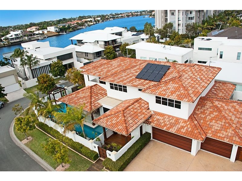 10 Barbuda Circuit, Kawana Island QLD 4575