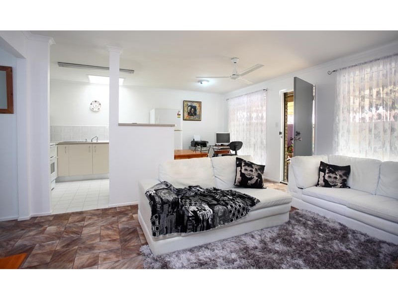 4/40 Glorianna, Tallowwood Drive, Kuluin QLD 4558