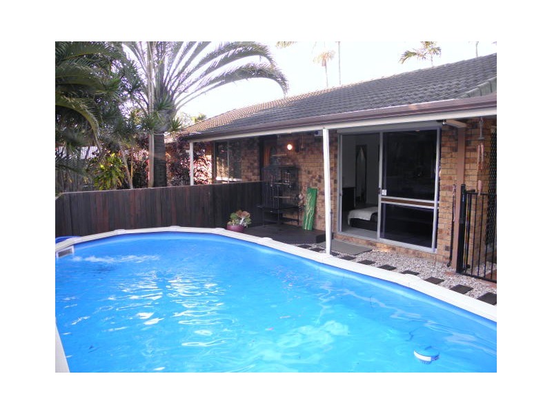 32 Avocado Crescent, Bli Bli QLD 4560