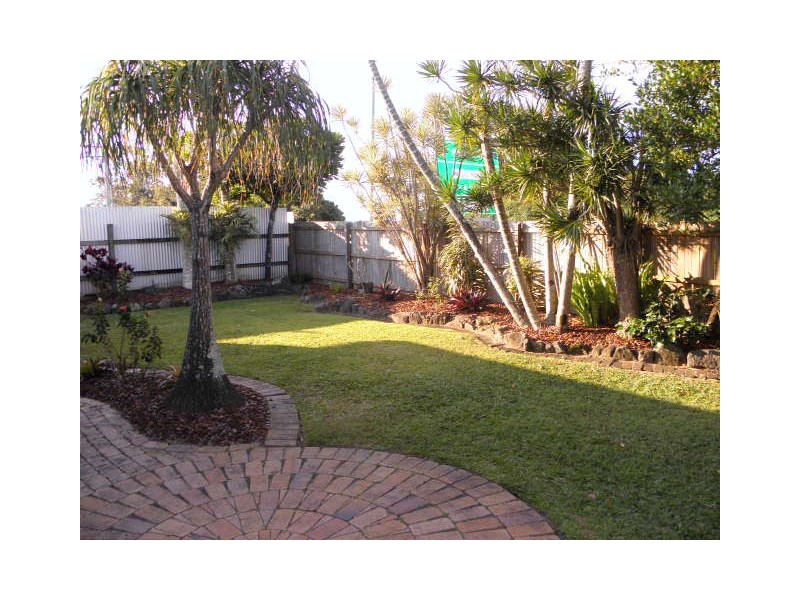 32 Avocado Crescent, Bli Bli QLD 4560