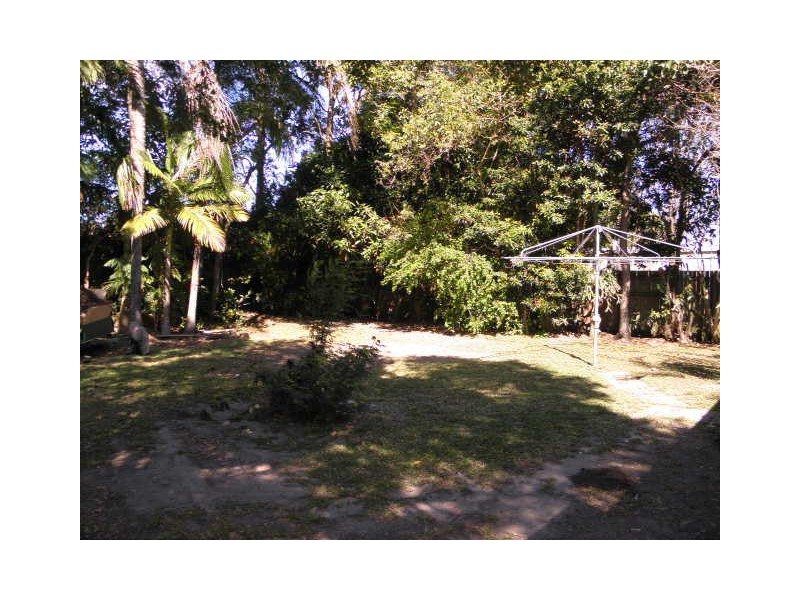 35 Broadwater Avenue, Maroochydore QLD 4558