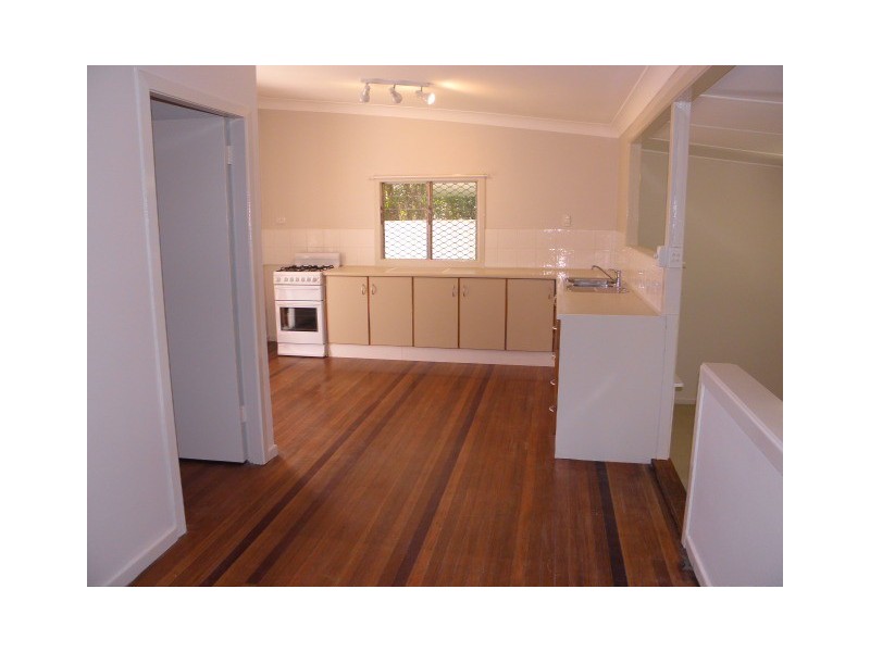 35 Broadwater Avenue, Maroochydore QLD 4558