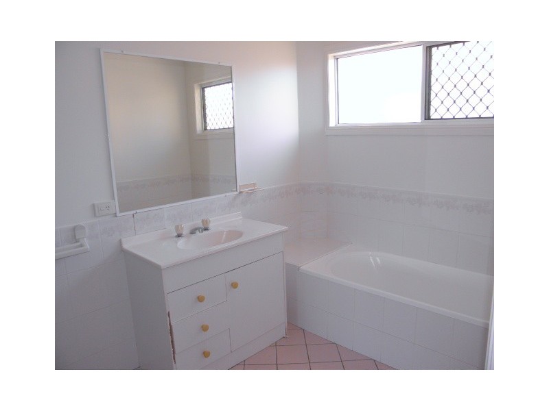 2/34 ‘Cassinia’ Primary School Court, Maroochydore QLD 4558