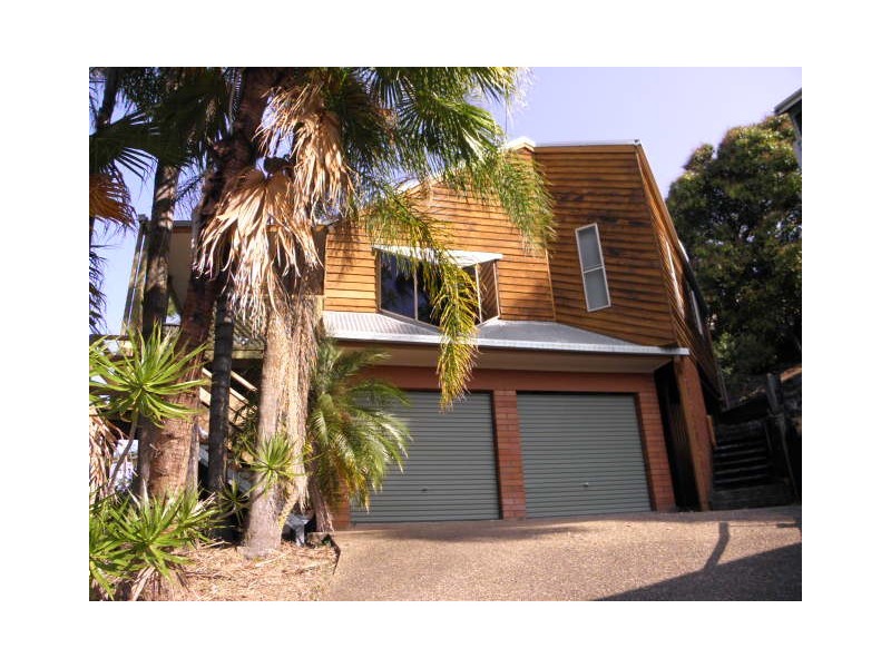 15 Yakola Parade, Alexandra Headland QLD 4572