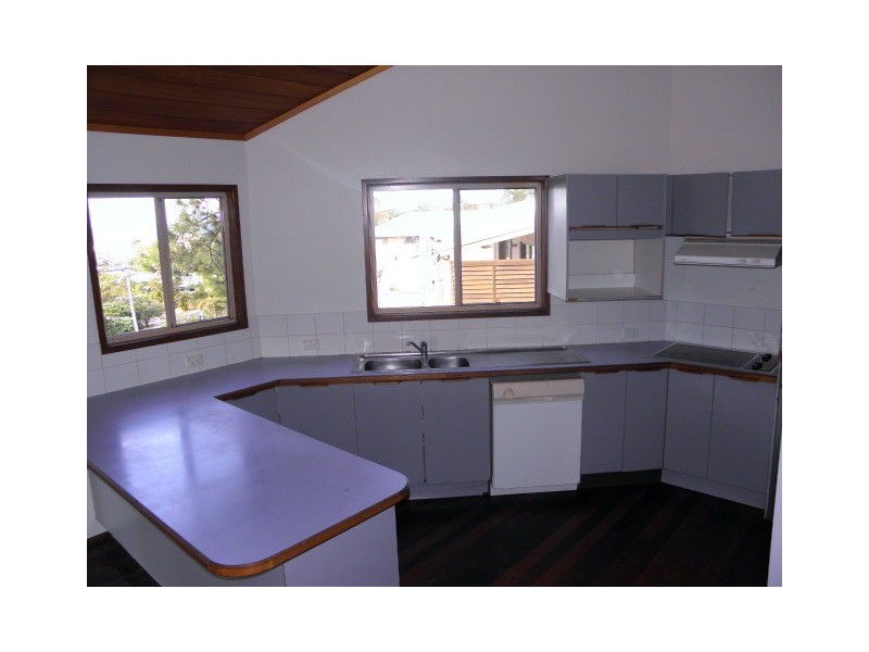 15 Yakola Parade, Alexandra Headland QLD 4572