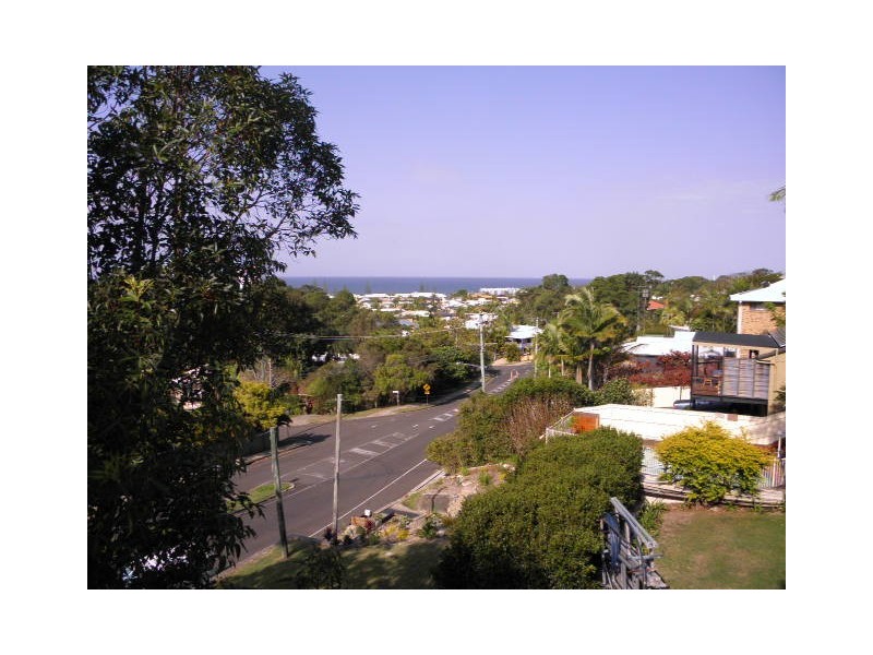 15 Yakola Parade, Alexandra Headland QLD 4572