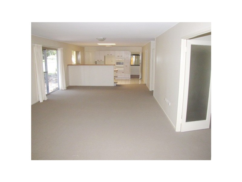 37 Surf Road, Alexandra Headland QLD 4572