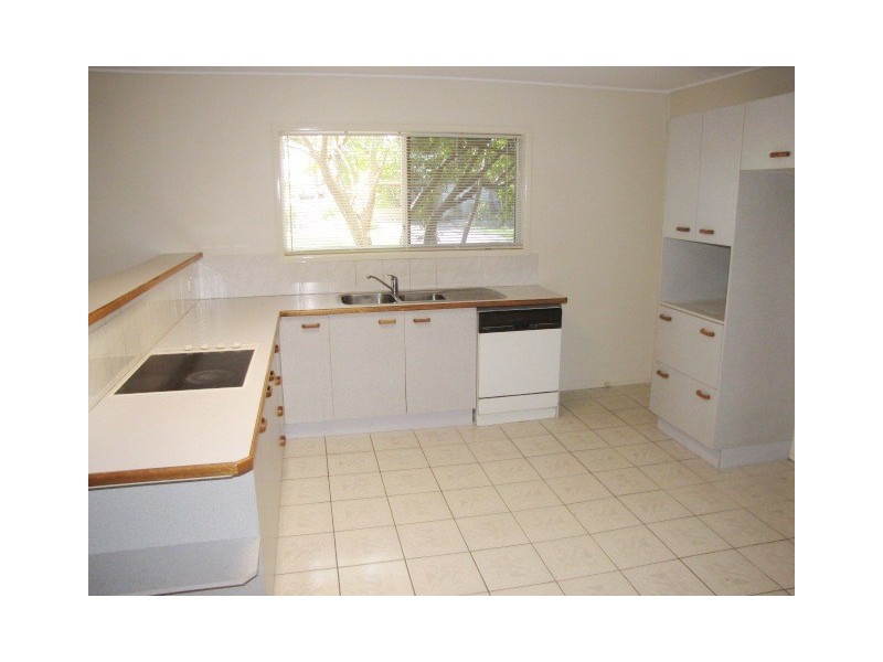 37 Surf Road, Alexandra Headland QLD 4572