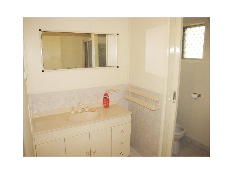 37 Surf Road, Alexandra Headland QLD 4572