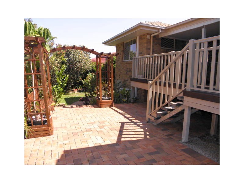 2/3 Radiata Drive, Maroochydore QLD 4558