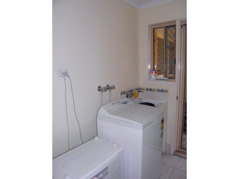 2/3 Radiata Drive, Maroochydore QLD 4558