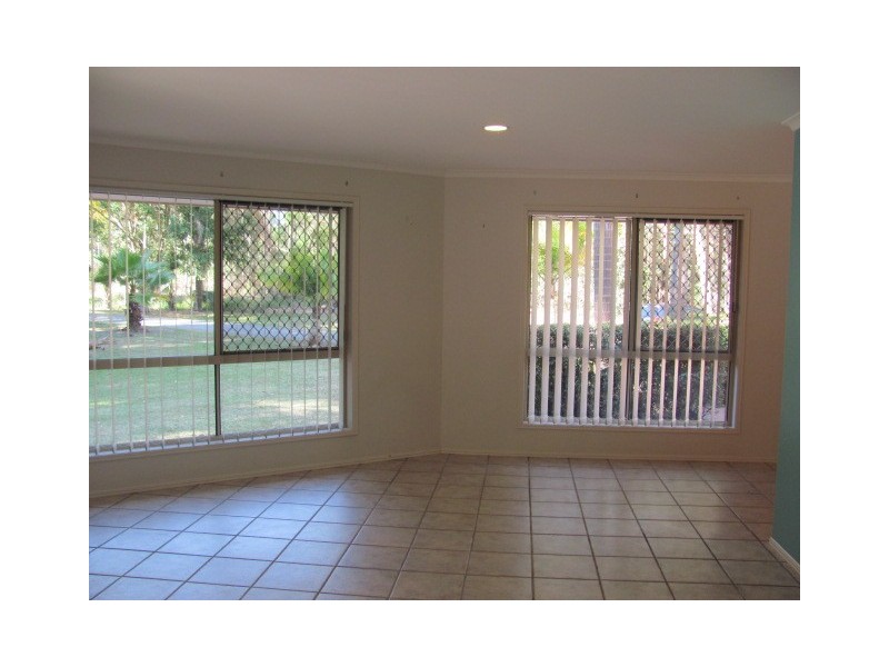 4 Cunning Road, Tanawha QLD 4556