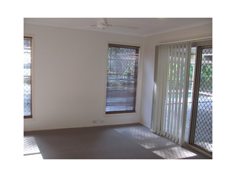 4 Cunning Road, Tanawha QLD 4556