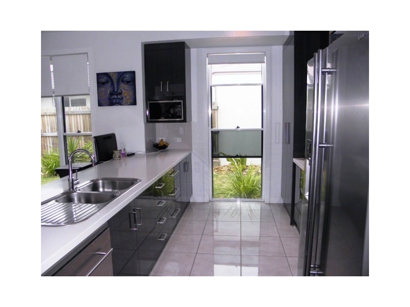 5 Robur Crescent, Mountain Creek QLD 4557