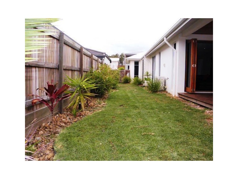 5 Robur Crescent, Mountain Creek QLD 4557